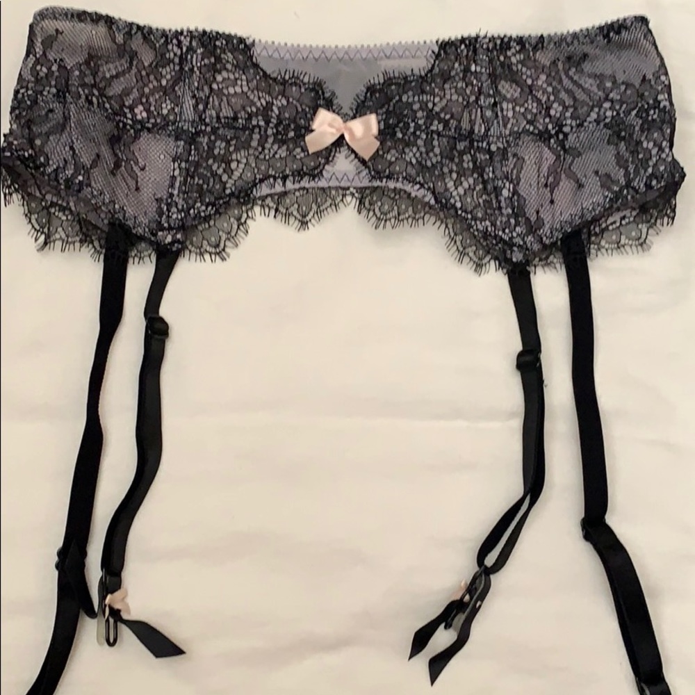 XS/S lingerie garter